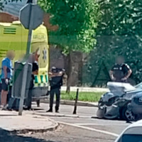 Dos coches chocan frente a las pistas de Pardaleras en Badajoz
