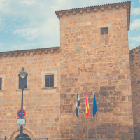 Extremadura no acepta "el chantaje" que el Gobierno pretende con su Plan Estatal de Vivienda