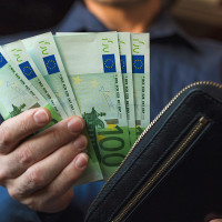Adiós a la discriminación: los hombres tendrán el mismo derecho al extra en la pensión por hijos