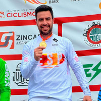 El extremeño Javier Morales mira al Mundial tras arrasar en España