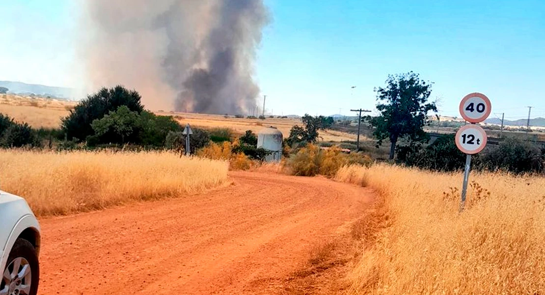 Un incendio afecta a los trenes entre Mérida y Puertollano