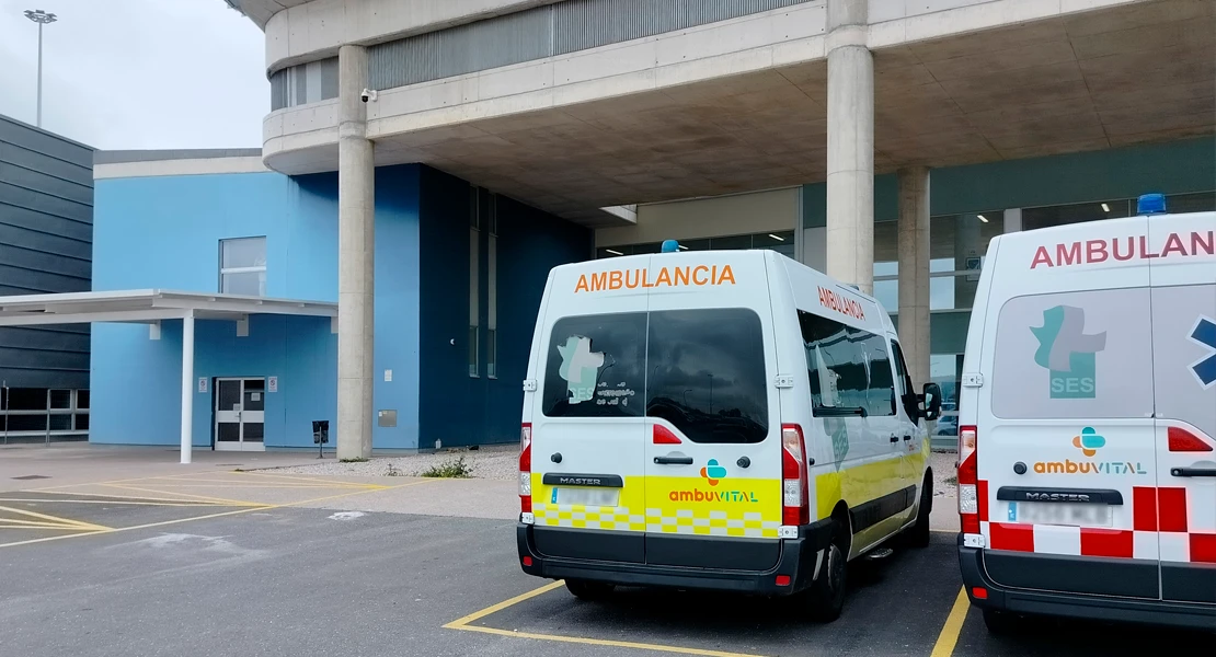 Grave accidente de camión en Hinojal deja a un joven atrapado y herido