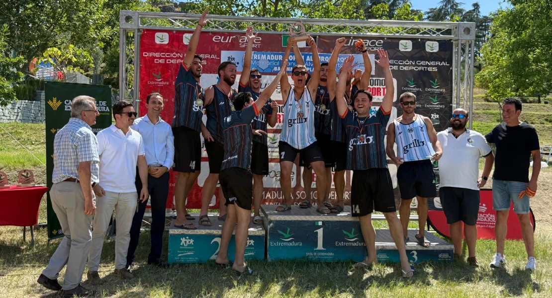 Ley del debutante: Benalmádena y Almería triunfan en el Open Alburquerque de balonmano playa