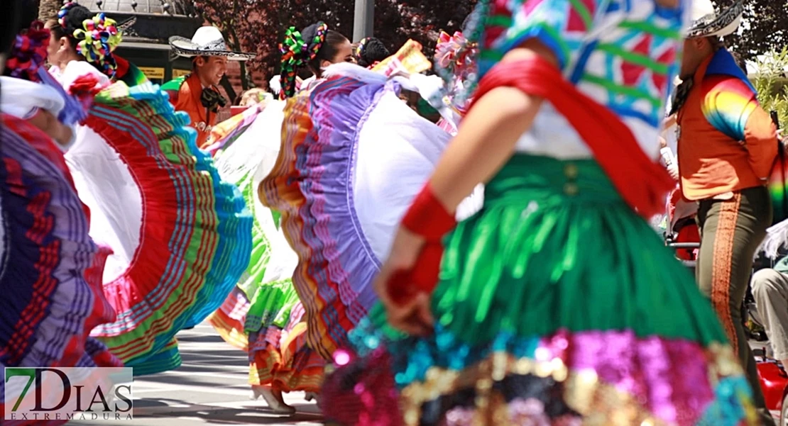 El folklore internacional se da cita en ‘FestiSierra'