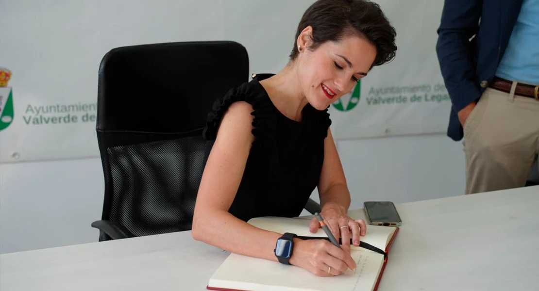 Así culmina la mejora de la carretera que une La Albuera con Valverde de Leganés