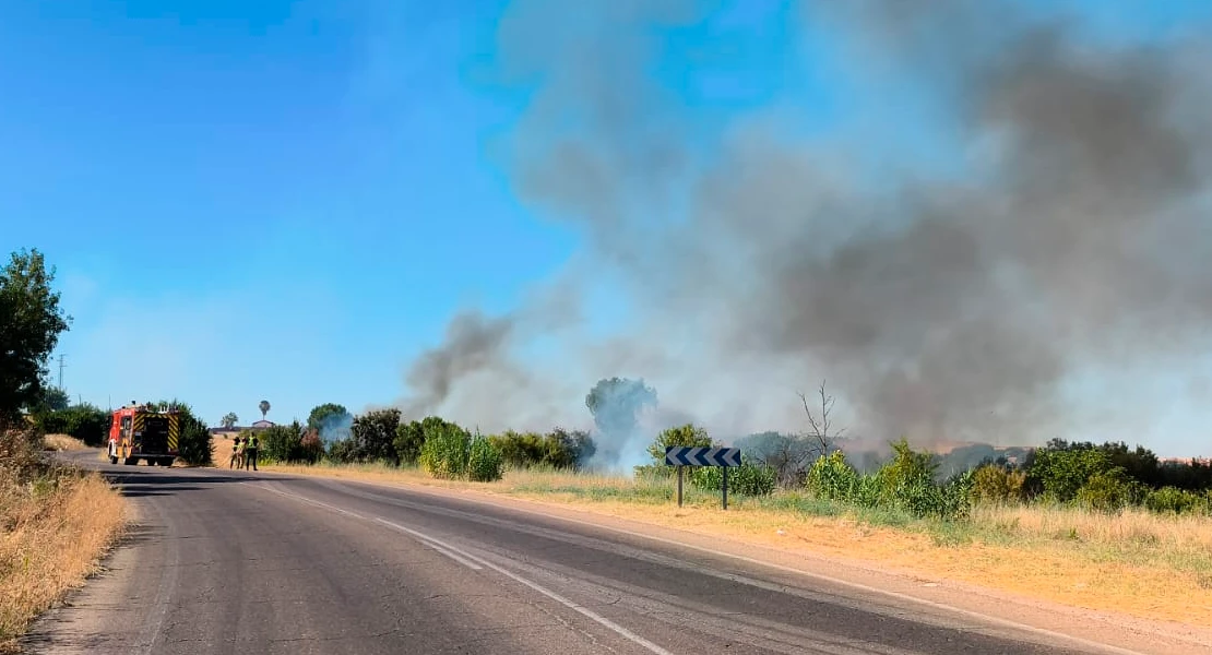 Así avanzan las llamas en el incendio de pastos de Las Vaguadas