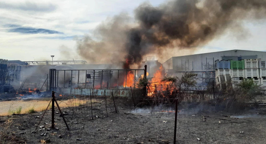 Un incendio afecta de nuevo a la empresa Acenorca en el norte extremeño