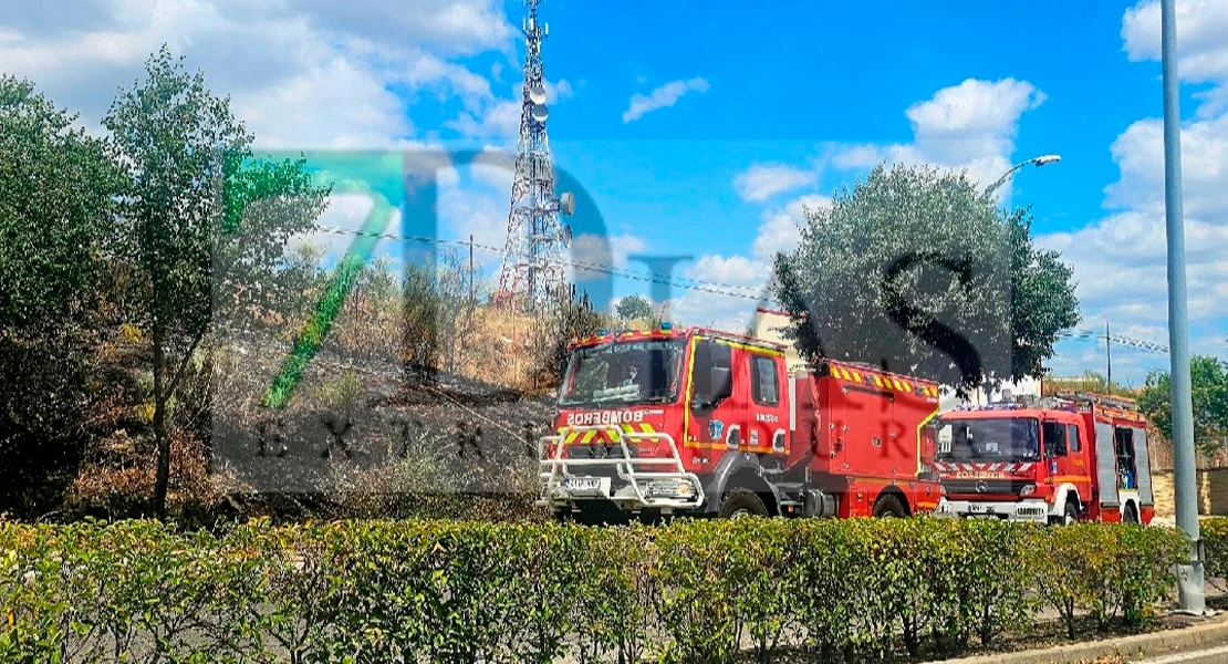 Un incendio pone en alerta a los Bomberos del SEPEI en Plasencia