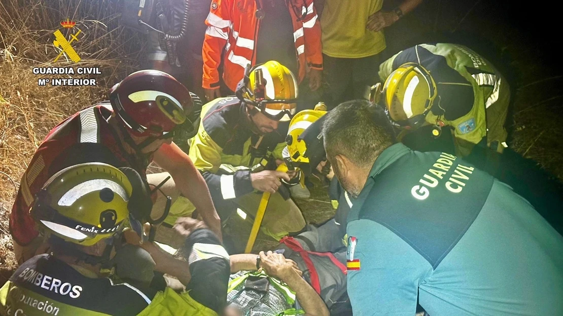 Complicado rescate de madrugada en una zona de difícil acceso en Extremadura