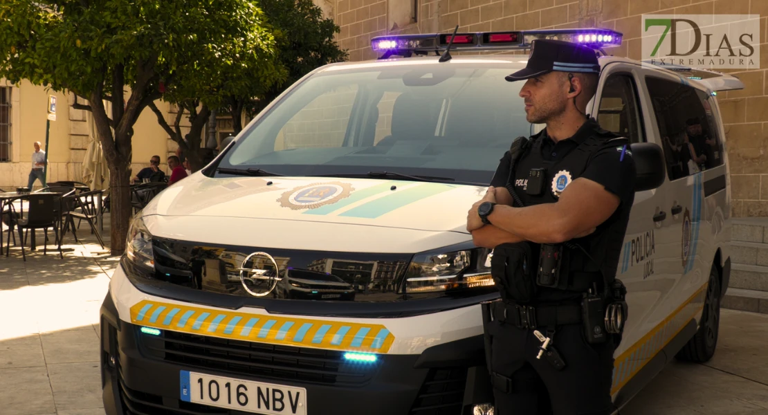 Nuevos vehículos se incorporan a la flota de la Policía Local: última tecnología para controles de alcoholemia