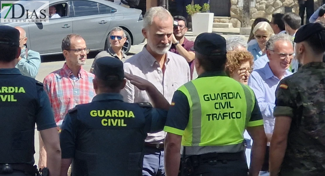 Así ha sido la visita de los Reyes a las zonas afectadas por los incendios en Extremadura