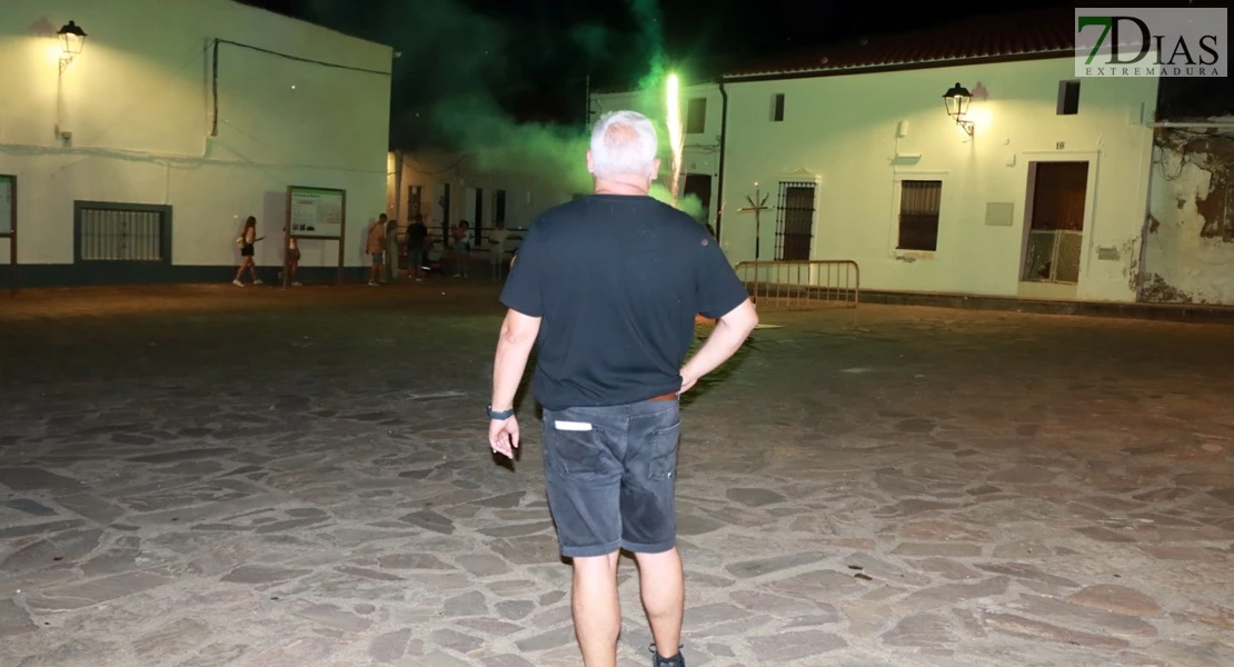 Cientos de visitantes acompañan a la Zaragutía Mora de Alconchel hasta su castillo