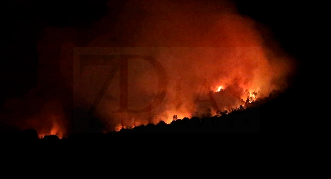 Noche larga para los trabajadores de la Sierra de San Pedro: "Ha sido un infierno"