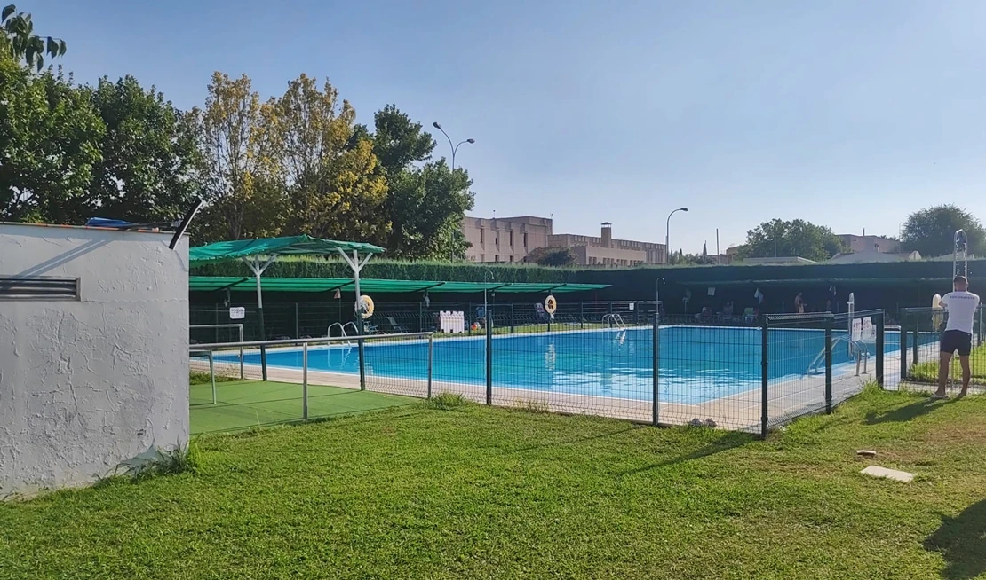La piscina de la Universidad reabre con normalidad