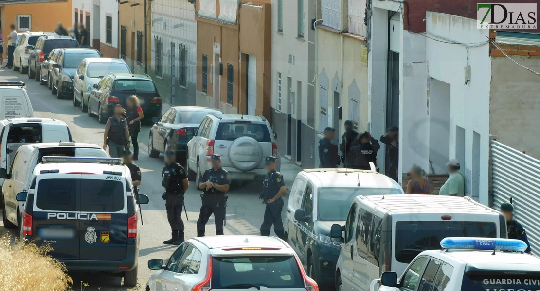 Dos detenidos armados por una veintena de robos en Badajoz, Cáceres, Madrid y Toledo
