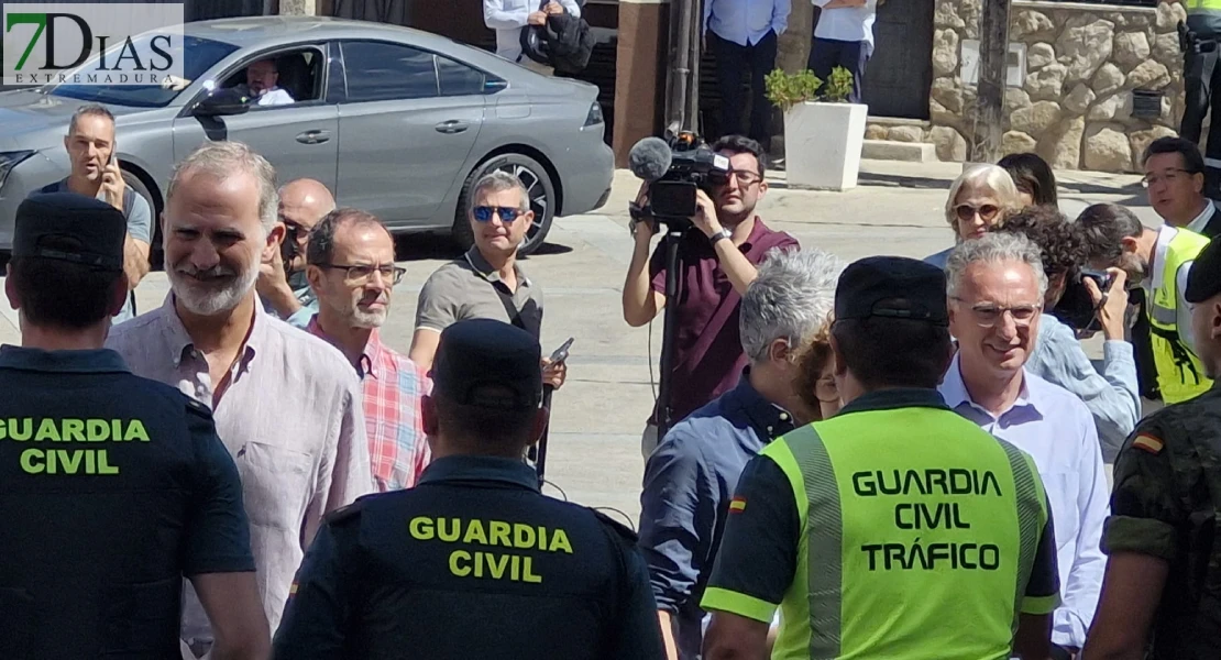 Así ha sido la visita de los Reyes a las zonas afectadas por los incendios en Extremadura