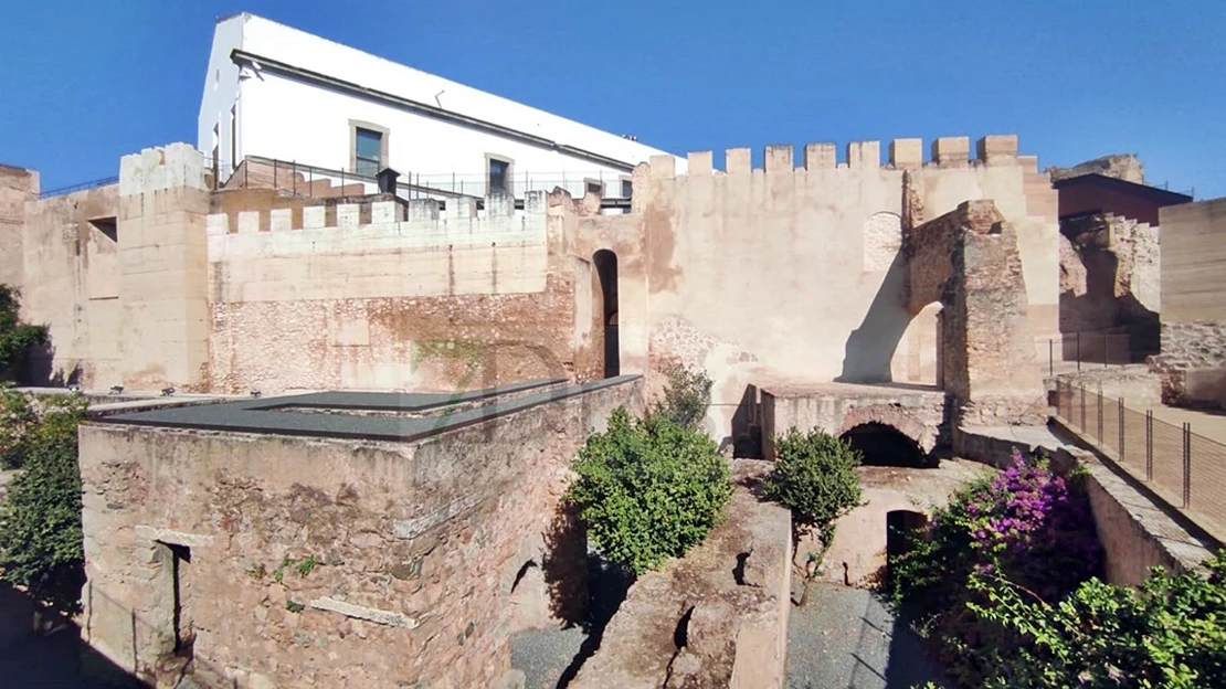 Aumentan los turistas en Badajoz: ¿cuál es el monumento más visitado este verano?