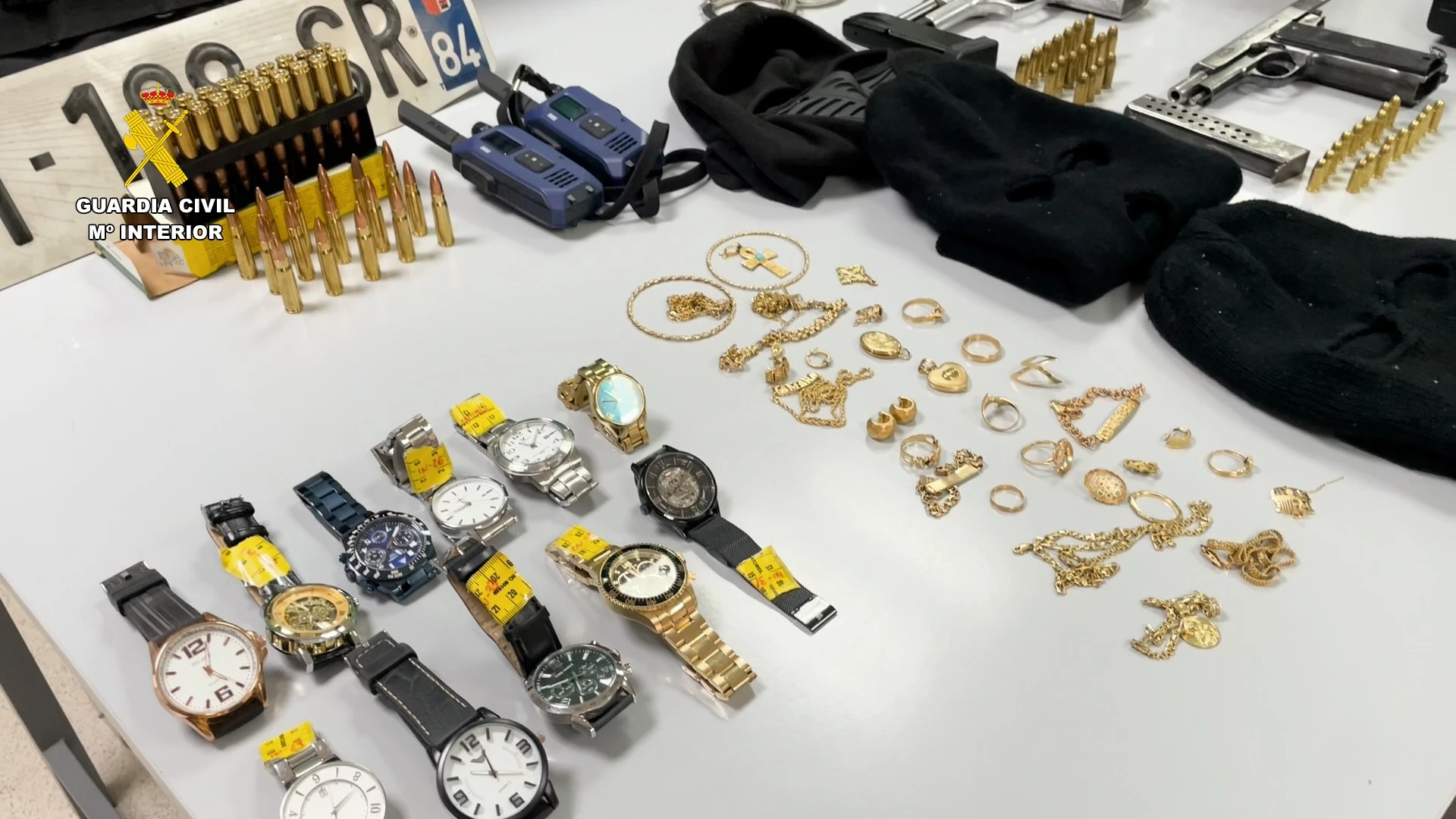Dos detenidos armados por una veintena de robos en Badajoz, Cáceres, Madrid y Toledo