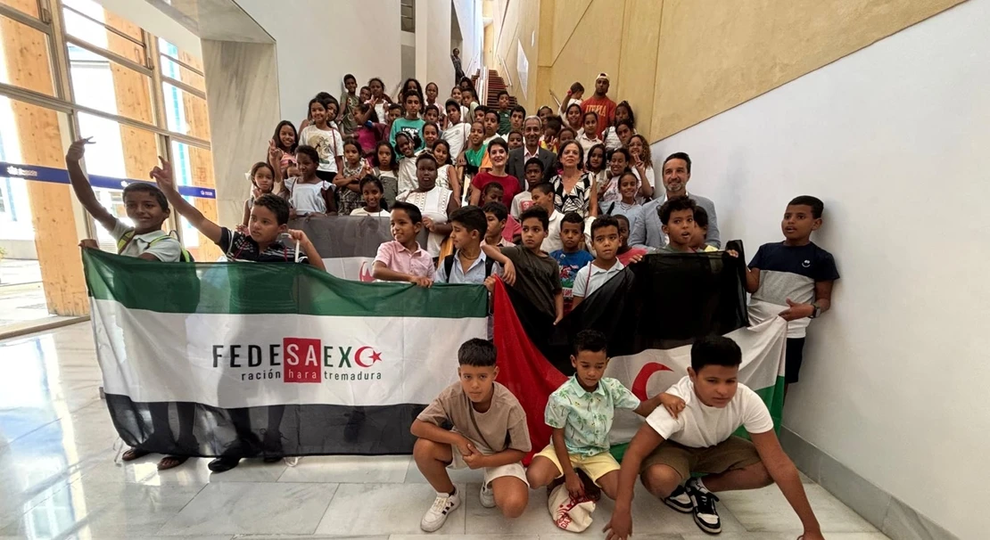 Recibimiento a los niños saharauis del programa Vacaciones en Paz en Extremadura