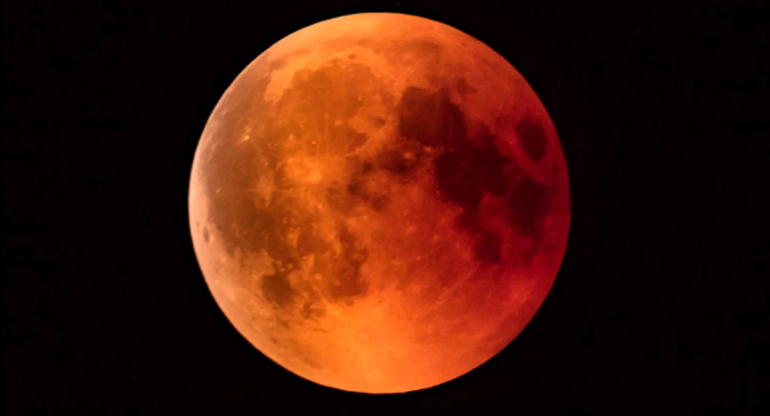 Dónde ver la Luna de la Cosecha y el eclipse lunar total en Badajoz