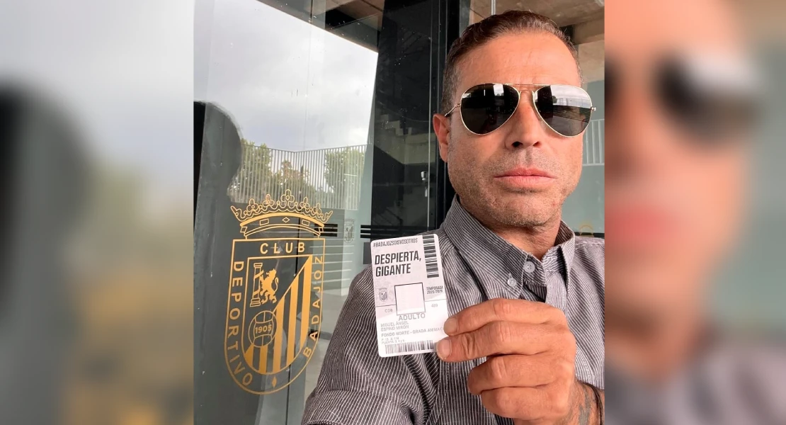 La emotiva despedida del CD Badajoz a un fiel seguidor