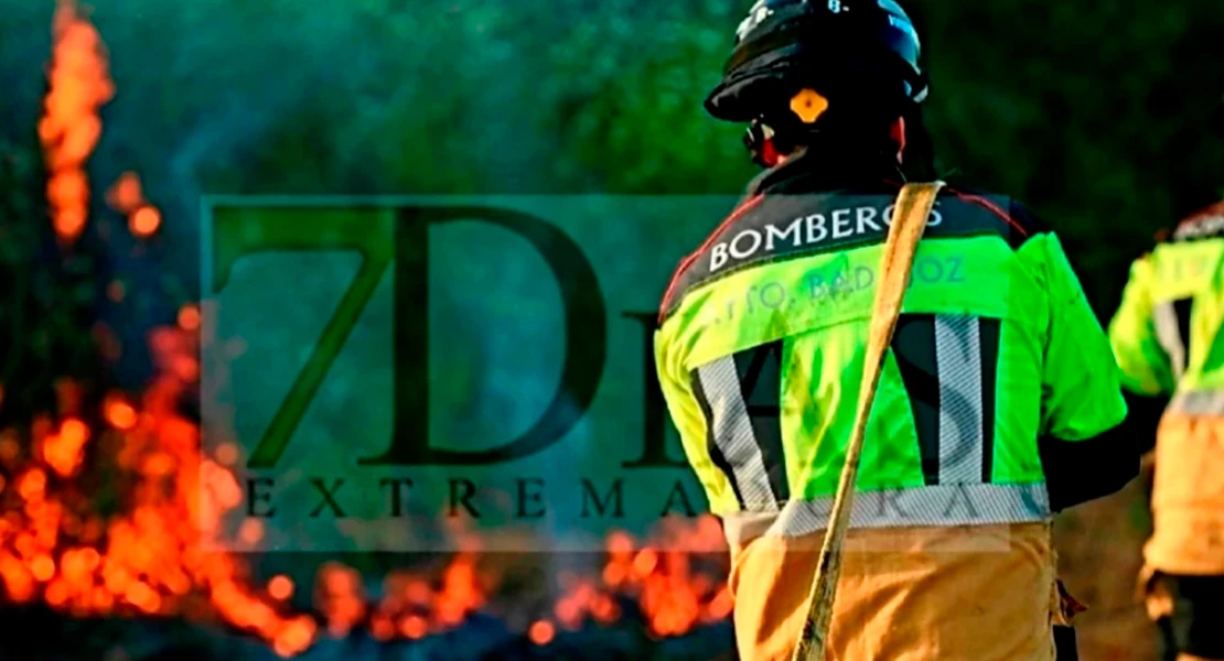 Bomberos de Badajoz se desplazan al incendio de Jarilla: "Recibimos con los brazos abiertos la ayuda"