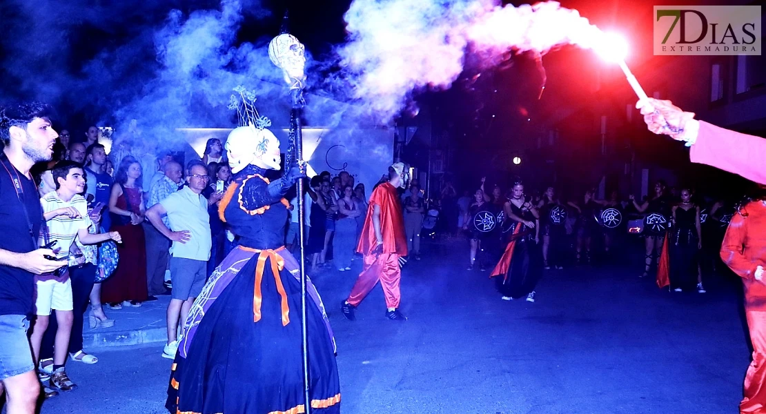 El terror invade Valverde de Leganés: miles de personas disfrutan La Fuga de la Diabla