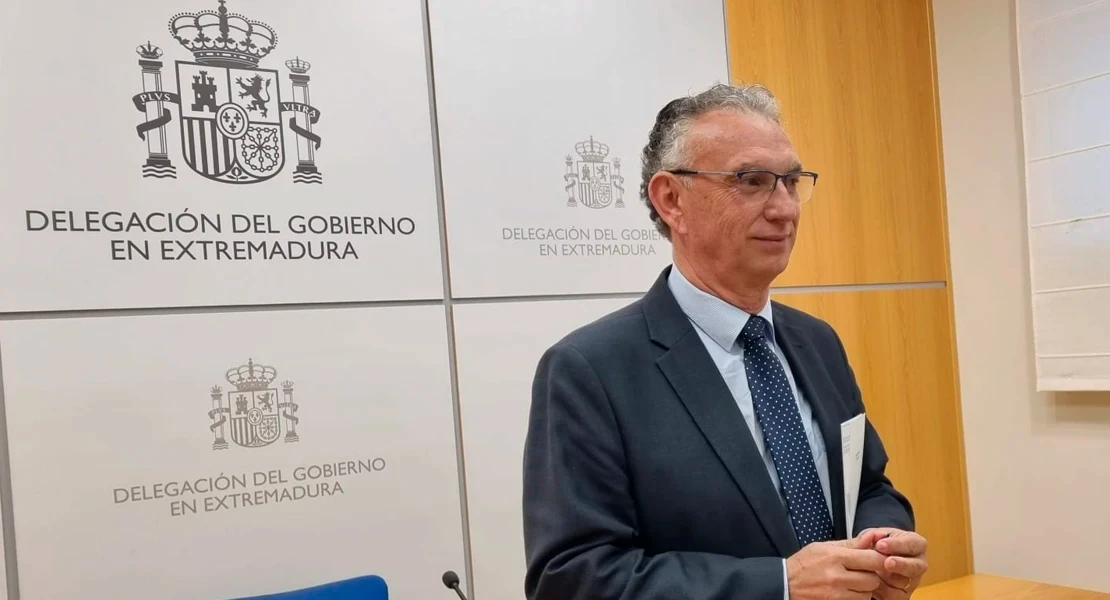 Acusan también al delegado del Gobierno en Extremadura de mentir sobre su currículum