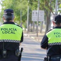 Cáceres incrementa la vigilancia en una plaza por los problemas originados por varias personas