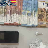 Desarticulan un punto de venta de droga en Cáceres: intervienen cocaína y dinero