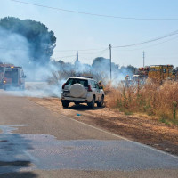 Evacúan a vecinos de Badajoz por el incendio