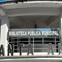 Opositores denuncian el cierre de bibliotecas por las tardes en Badajoz: "Nosotros no tenemos vacaciones"