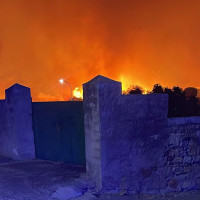 Vecinos evacuados por el incendio en Extremadura y Castilla-La Mancha