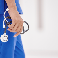 Exigen que la nueva clasificación del personal sanitario conlleve una retribución justa