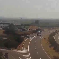 Reabierta la A-5 tras el corte por un incendio de pastos en Escurial