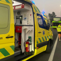 Los pasajeros de un autobús Lisboa-Madrid se quedan tirados durante varias horas en Cáceres