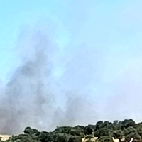 El incendio de Escurial obliga a desplegar un amplio operativo