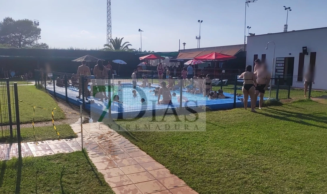 Con 40 grados en Badajoz, una “sorpresa” obliga a cerrar la piscina de la Universidad
