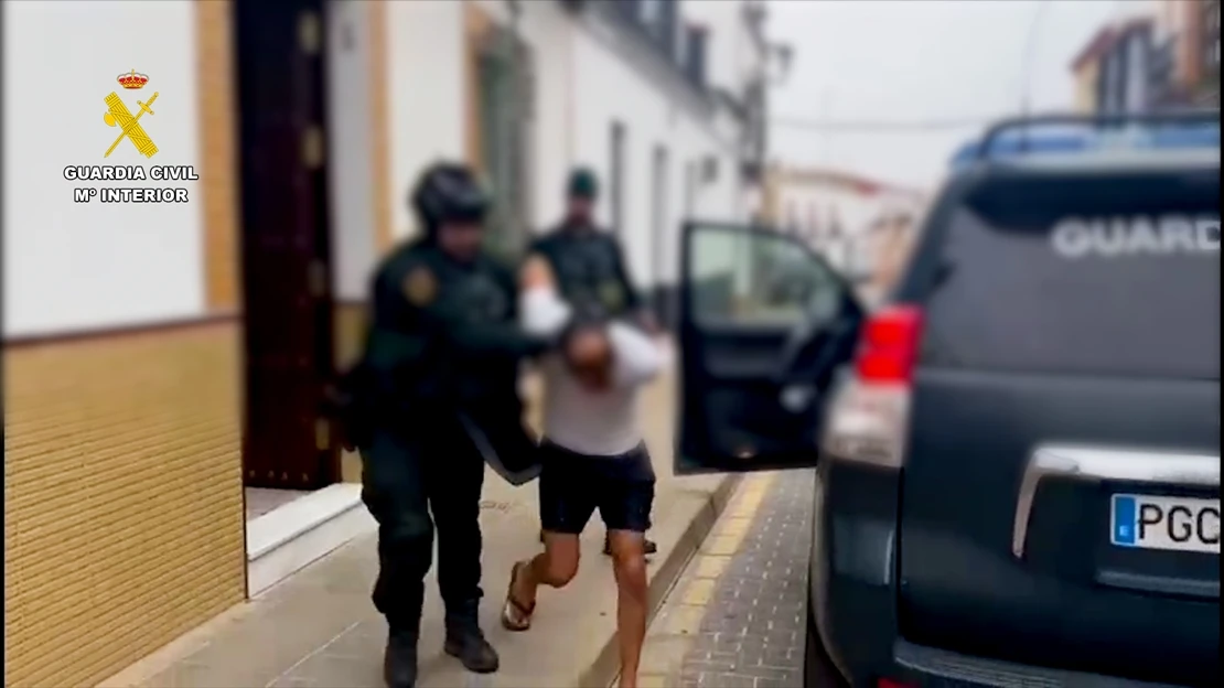 Detenido por amenazar con un arma de fuego a su expareja y huir de la Guardia Civil