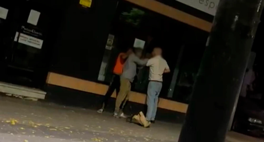 Un robo en Badajoz acaba con pelea en la calle y dos detenidos