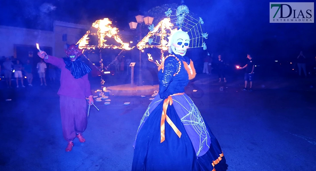 El terror invade Valverde de Leganés: miles de personas disfrutan La Fuga de la Diabla