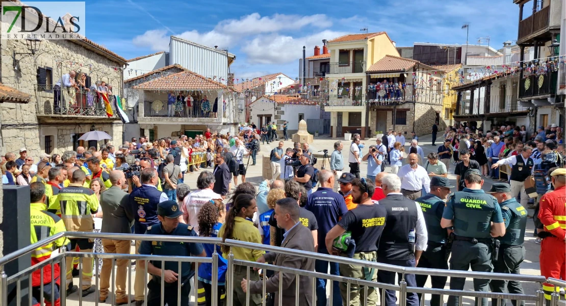 Así ha sido la visita de los Reyes a las zonas afectadas por los incendios en Extremadura