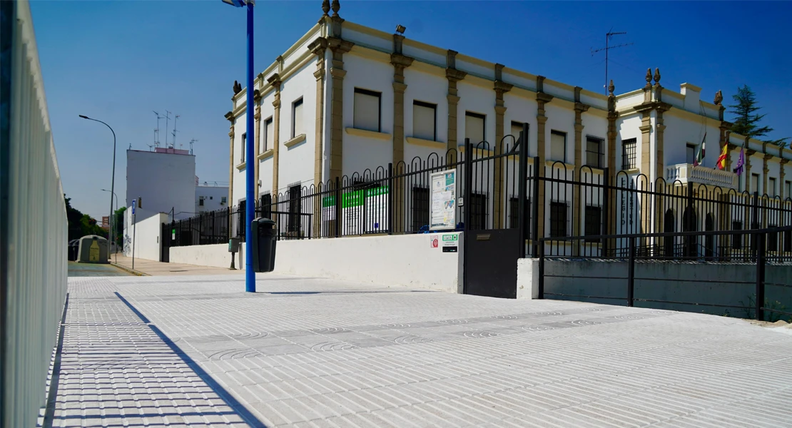 Badajoz refuerza la seguridad vial en el entorno de varios colegios
