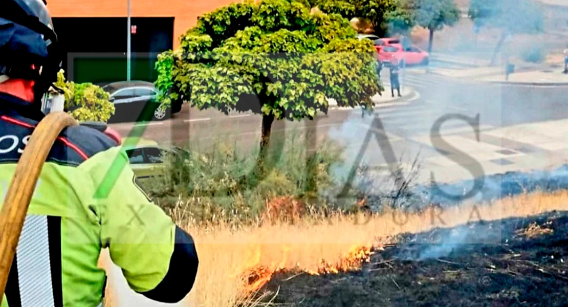 Vecinos alertan de un fuego en Badajoz y la rápida actuación evita daños personales