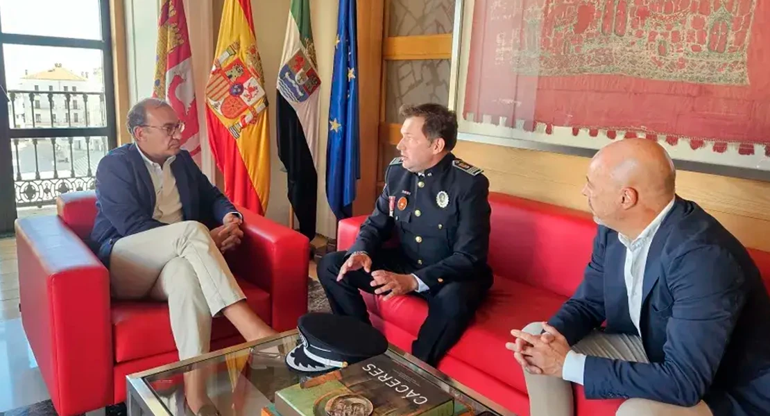 Cáceres refuerza su Policía Local con unidades de tráfico, seguridad vial y violencia de género