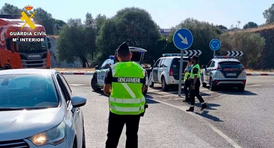 La Guardia Civil de Cáceres refuerza la seguridad en zonas turísticas con dos gendarmes franceses