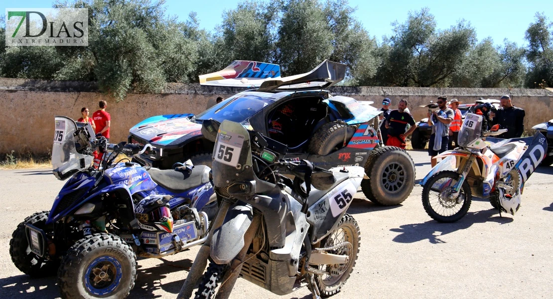Carlos Sainz protagoniza la 2ª etapa del Rally Raid Portugal a su paso por San Vicente