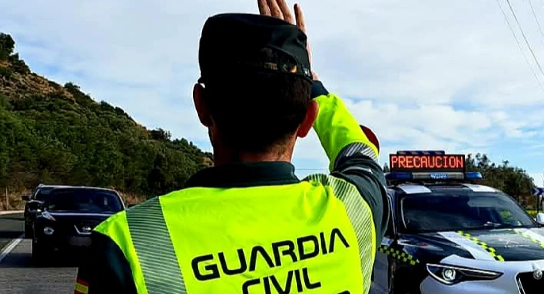Trasladado tras accidentarse con su moto en la A-5 a su paso por Mérida