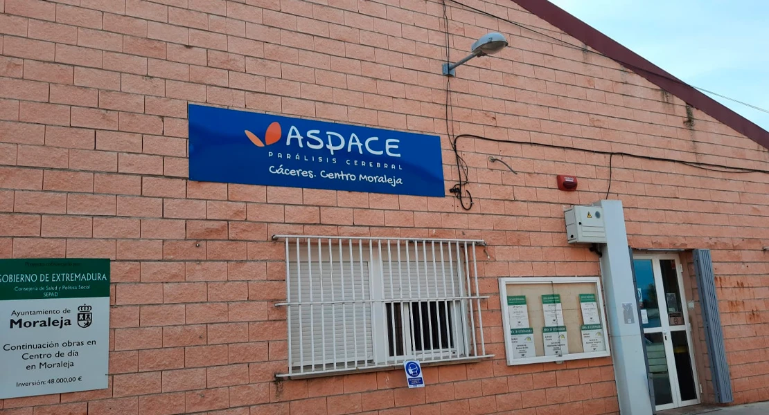 Treinta familias extremeñas denuncian el colapso del SEPAD: "Nuestros hijos no pueden esperar"