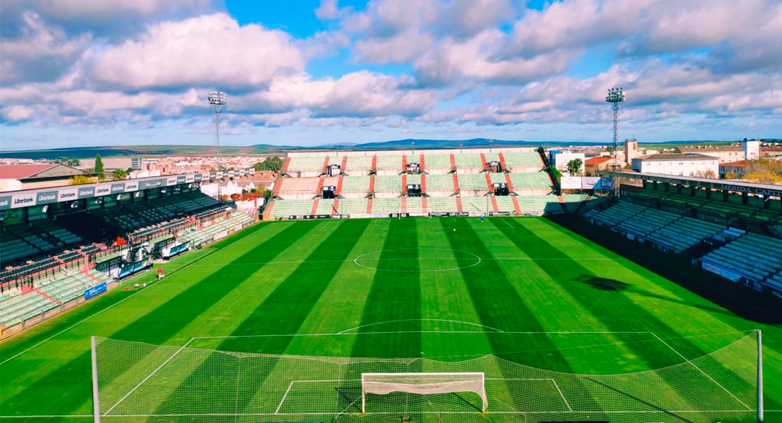 Un influencer intentará convertir la AD Mérida en el equipo humilde más seguido